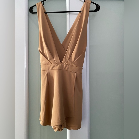 Romper - Picture 2 of 7